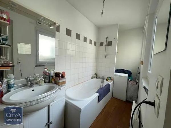 Appartement à louer 3 pièces 81.94m² Lille (59000)