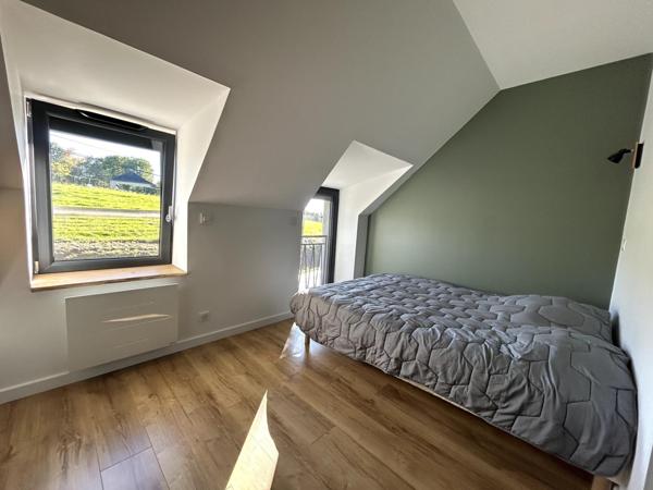 MAISON A VENDRE  EN PIERE REFAIT A NEUF