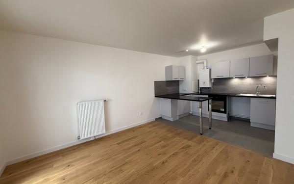 Appartement à louer    3 pièces • 67,93 m2 Clichy