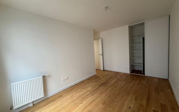 Appartement à louer    3 pièces • 67,93 m2 Clichy