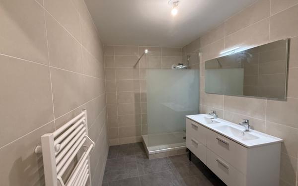 Appartement à louer    3 pièces • 67,93 m2 Clichy