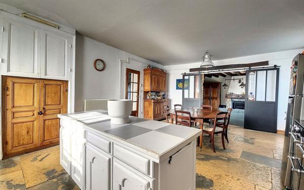 Maison à vendre    5 pièces • 153 m2 Perrigny-lès-Dijon