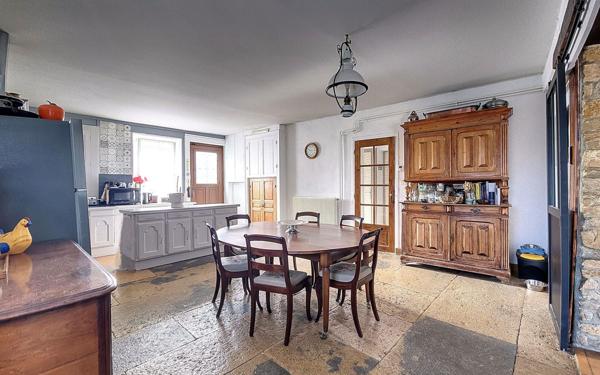 Maison à vendre    5 pièces • 153 m2 Perrigny-lès-Dijon
