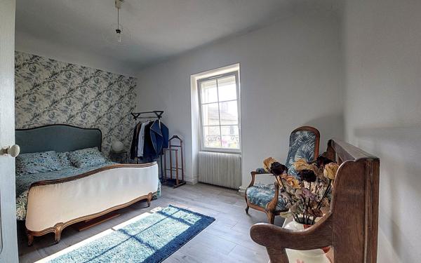 Maison à vendre    5 pièces • 153 m2 Perrigny-lès-Dijon