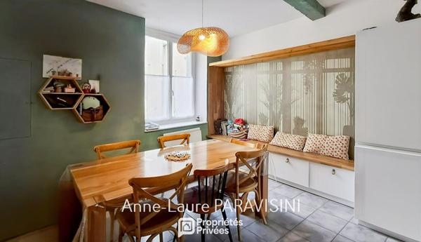 Pennautier - Charme de l'ancien et confort contemporain pour cette maison de village rénovée avec cour et 4 chambres