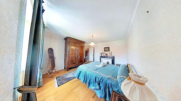 Dpt Doubs (25), à vendre proche de BESANCON maison P10 de 240 m² - Terrain de 2,6 Ha