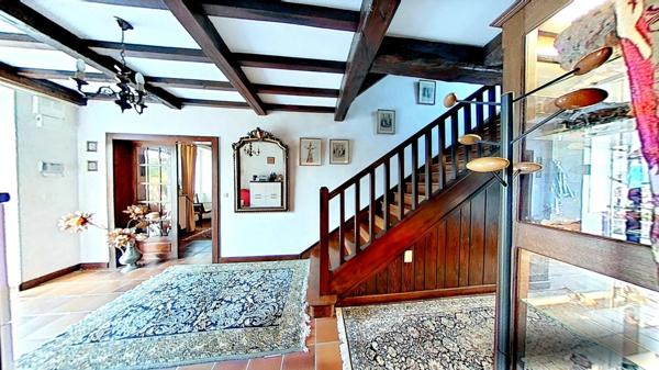 Dpt Doubs (25), à vendre proche de BESANCON maison P10 de 240 m² - Terrain de 2,6 Ha