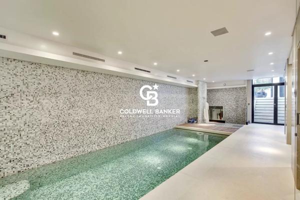 Hôtel particulier 8 pièces à vendre Paris 16ème - 75016 / Réf: 21863-PL