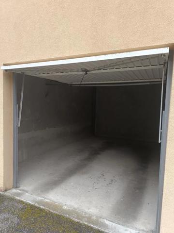 Parking / Box à louer à Chambéry (73000)