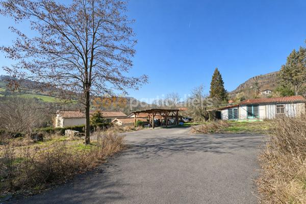 Vente Maison90 m² - 4 Pièces - POLIGNAC (43000)
