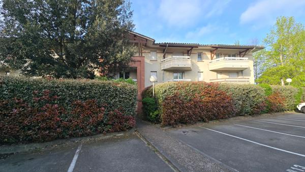 Appartement Launaguet t1bis 33.80m2 avec jardin place de parking