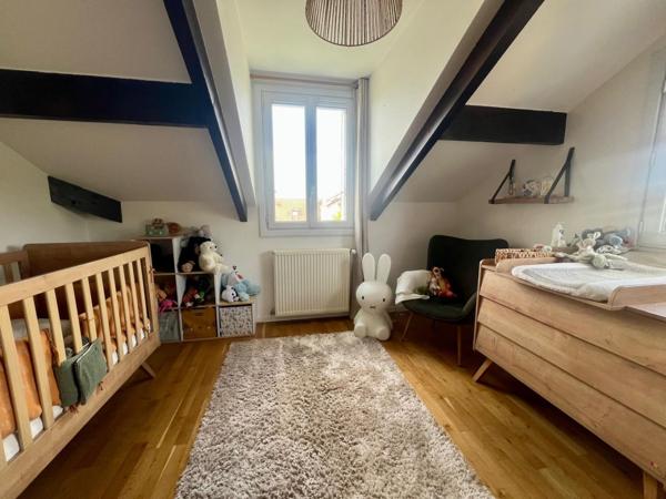 HOUILLES-PIERRATS: Maison de Charme 7 pièces / 785m2 de Ter 965 000 € **  - Référence  954