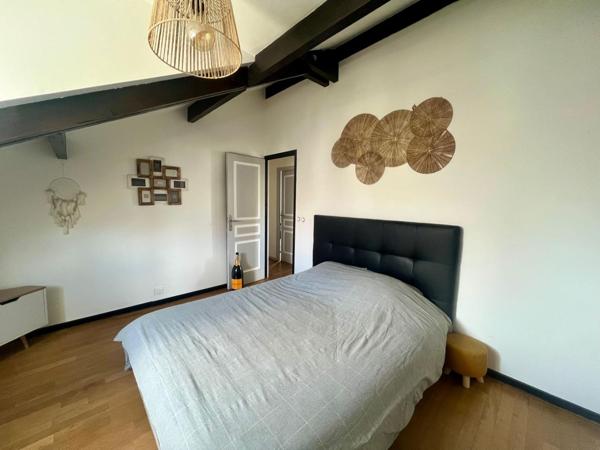 HOUILLES-PIERRATS: Maison de Charme 7 pièces / 785m2 de Ter 965 000 € **  - Référence  954