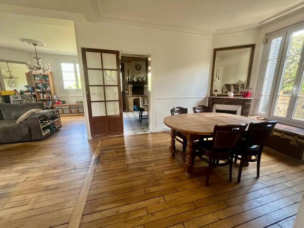 HOUILLES-PIERRATS: Maison de Charme 7 pièces / 785m2 de Ter 965 000 € **  - Référence  954