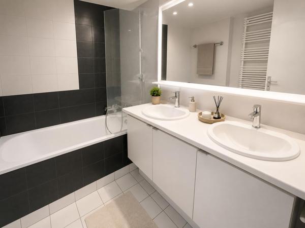HOUILLES CENTRE - 8 min gare - Appartement 5 pièces 90 m2 472 000 € **  - Référence  990