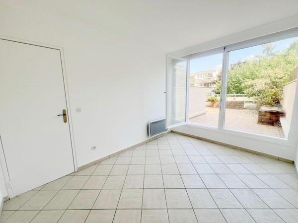 HOUILLES CENTRE - 8 min gare - Appartement 5 pièces 90 m2 472 000 € **  - Référence  990