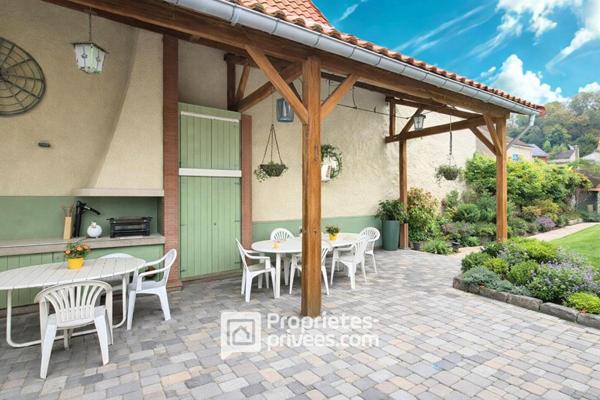 Maison en hypercentre à rénover avec jardin et cave voûtée