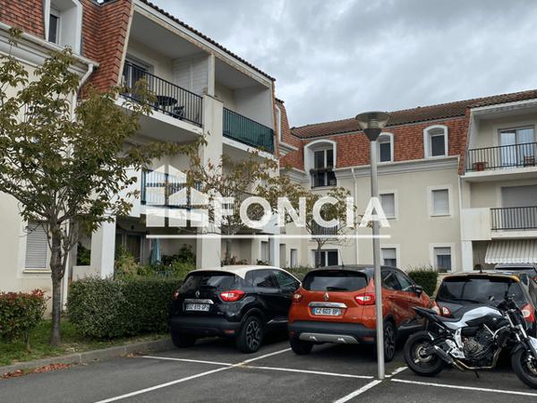 Location Appartement 3 pièces 56.27 m² - 70 RUE LAPEYRERE Orthez 64300