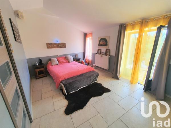 Longère 8 pièces de 360 m² à Le Champ-Saint-Père (85540)