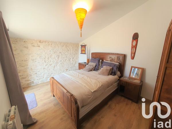 Longère 8 pièces de 360 m² à Le Champ-Saint-Père (85540)