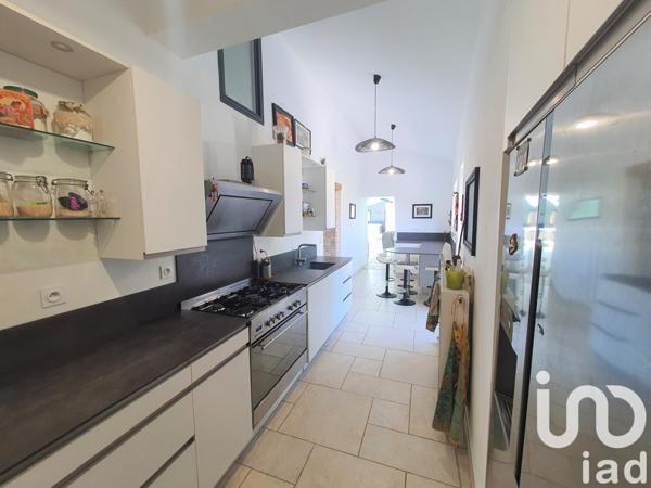 Longère 8 pièces de 360 m² à Le Champ-Saint-Père (85540)