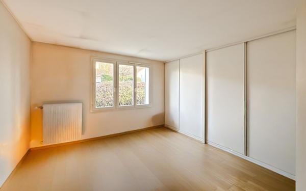 Maison à louer    6 pièces • 227,32 m2 Étiolles