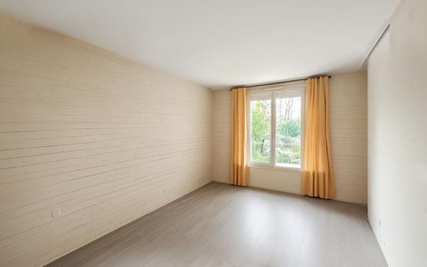 Maison à louer    6 pièces • 227,32 m2 Étiolles