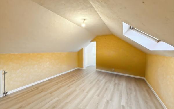 Maison à louer    6 pièces • 227,32 m2 Étiolles