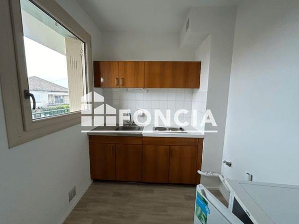 Location Studio 36.44 m² - 14 RUE DE LA GIBAUDERIE Poitiers 86000