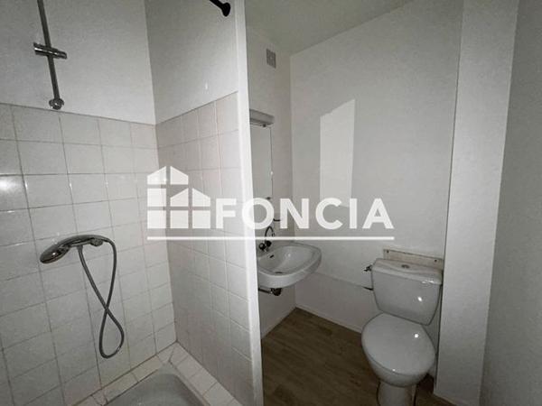 Location Studio 36.44 m² - 14 RUE DE LA GIBAUDERIE Poitiers 86000