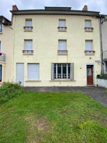 Maison avec jardin à Giat