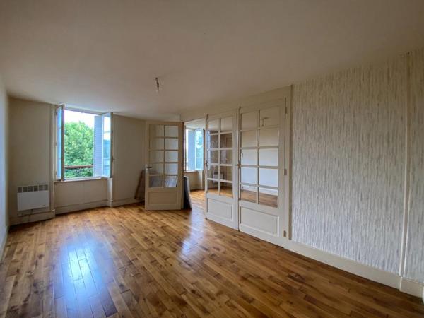 Maison avec jardin à Giat