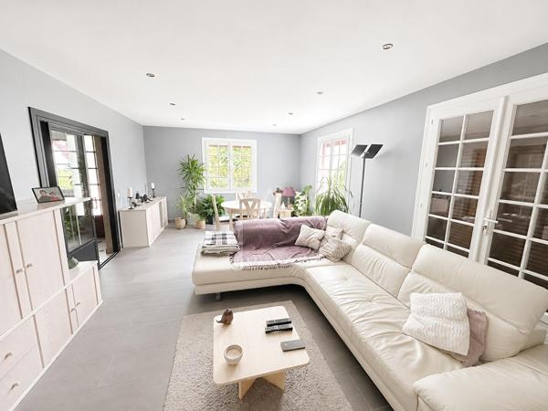 Maison Triel Sur Seine 7 pièce(s) 170 m2 588 000 € **  - Référence  1152