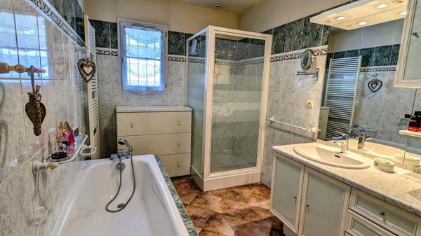 VERNEUIL EN HALATTE -  Maison * Effet WAOUH * garanti - 177 m²