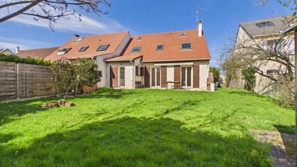 Ballainvilliers (91160) Maison 5 pièces de 110m² - Centre-ville Ballainvilliers