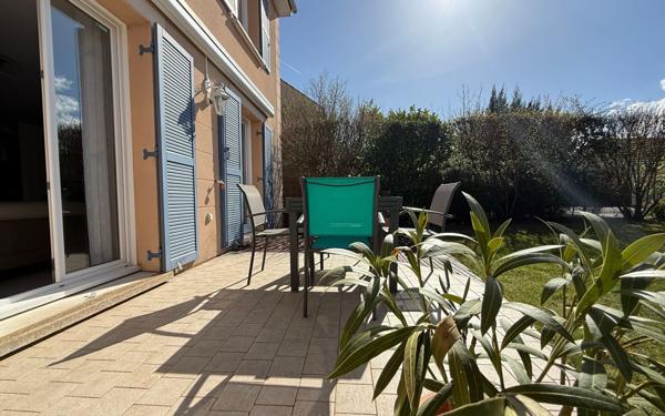 Maison à vendre    5 pièces • 97 m2 Savigny-le-Temple