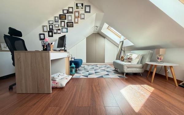 Maison à vendre    5 pièces • 97 m2 Savigny-le-Temple