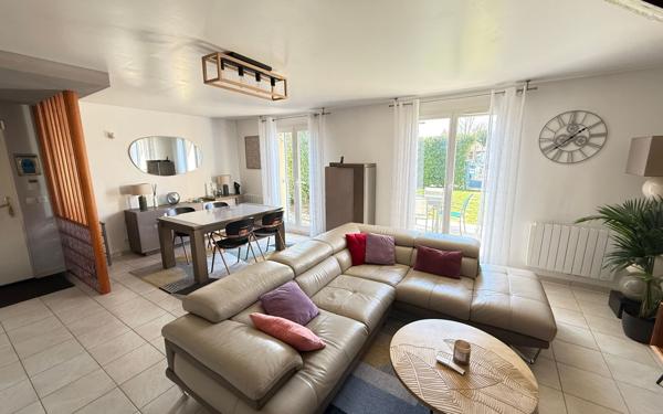 Maison à vendre    5 pièces • 97 m2 Savigny-le-Temple