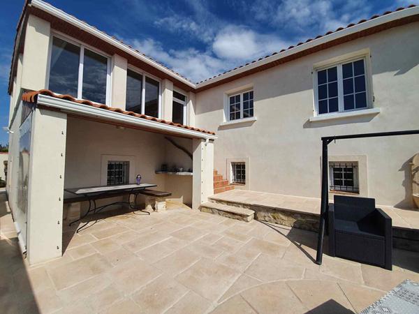 SUPERBE maison de 216 m2  avec vue mer....