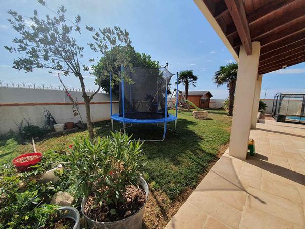 SUPERBE maison de 216 m2  avec vue mer....