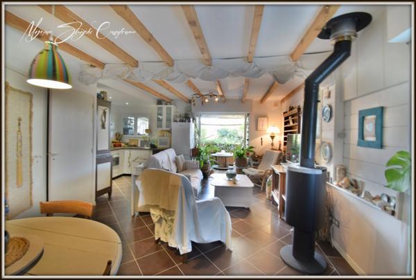 Maison à vendre 2 pièces (40) au calme, proche commerces.