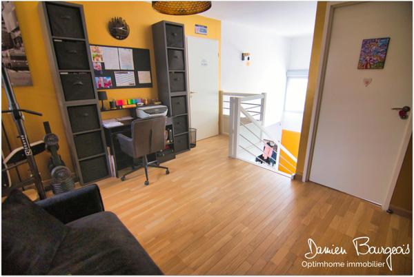 Maison mitoyenne T5 de 126 m2 habitables avec double garage