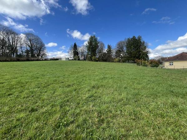 Terrain à vendre |  La Souterraine |  2079 m²