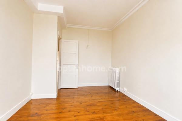 Secteur Jardin de L’Observatoire / Hauts de Jolimont – T4 DE 82,86 m² – 3 CHAMBRES – 2 BALCONS – PARKING PRIVATIF EN SS – CELLIER
