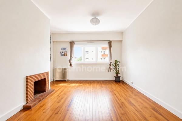 Secteur Jardin de L’Observatoire / Hauts de Jolimont – T4 DE 82,86 m² – 3 CHAMBRES – 2 BALCONS – PARKING PRIVATIF EN SS – CELLIER