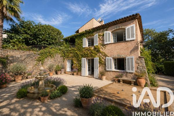 Maison à vendre 6 pièces 202,35 m² Mandelieu-la-Napoule
