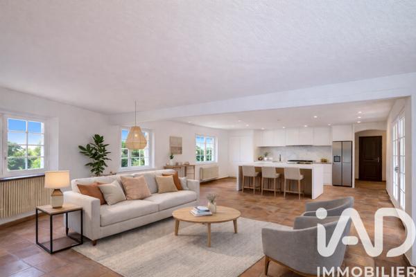 Maison à vendre 6 pièces 202,35 m² Mandelieu-la-Napoule