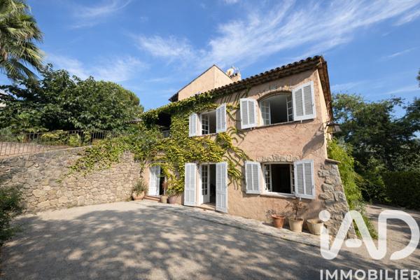 Maison à vendre 6 pièces 202,35 m² Mandelieu-la-Napoule