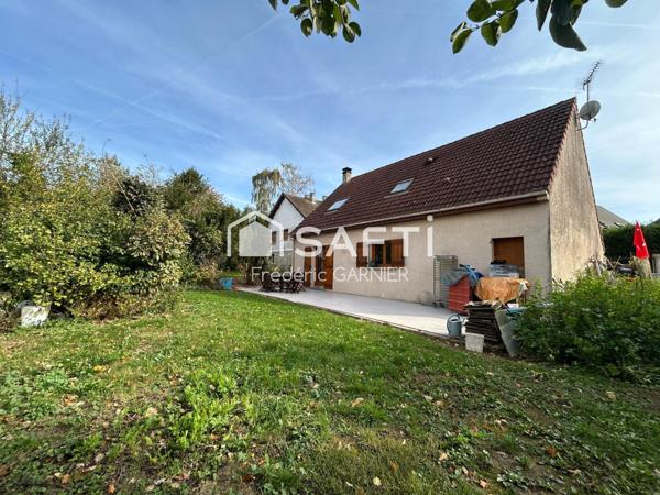 Maison de 104 m², 6 pièces, 4 chambres, terrain de 879 m²