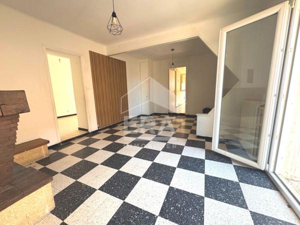 Maison à vendre à Saint Mitre Les Remparts - Référence 04215